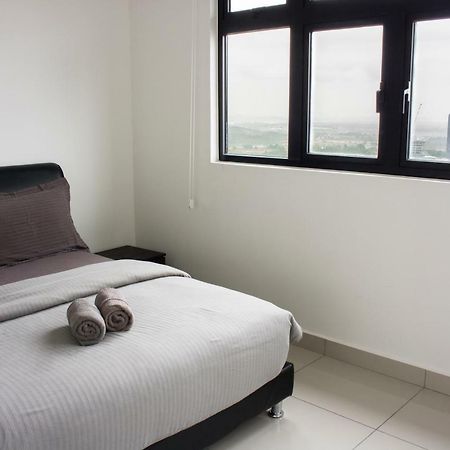 Ashton Meridin Suites Nusajaya  Exterior photo